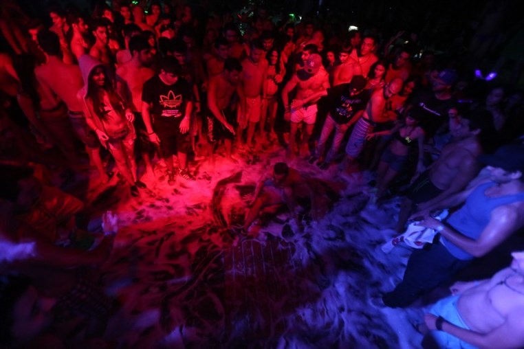 Lebanon Largest FOAM Party 3 (3)